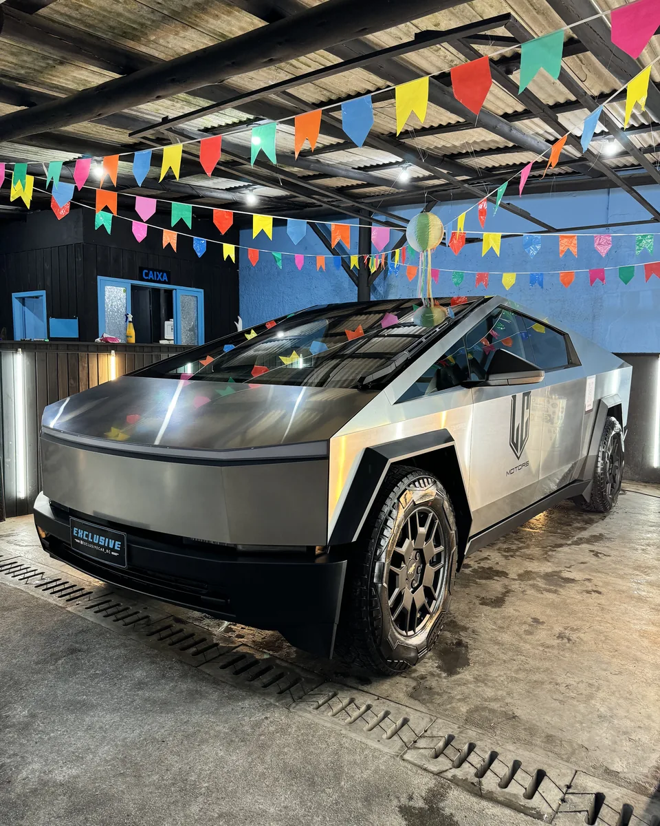 Tesla Cybertruck atendido pela Exclusive Car